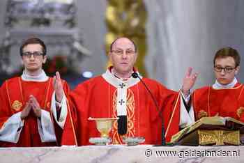 Poolse aartsbisschop kaart kindermisbruik aan bij Vaticaan