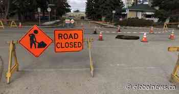 Sinkhole in Saskatoon leads to street closures - Globalnews.ca