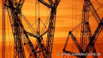 Rezession: Deutsche Wirtschaft schrumpft um 2,2 Prozent - Süddeutsche Zeitung