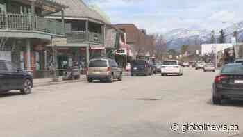 Jasper mayor reminding people not to visit during long weekend