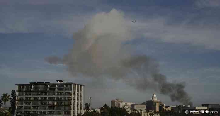 Fire, explosion in Los Angeles injures 11 firefighters
