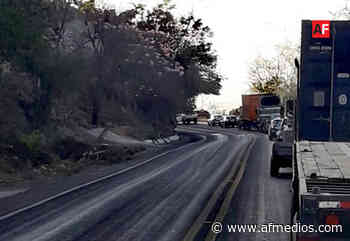 Accidente vehicular paraliza libramiento Mzllo-El Colomo; solo se reportan daños materiales - AFmedios