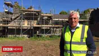 'Eyesore' Carmarthenshire Tudor house to be restored