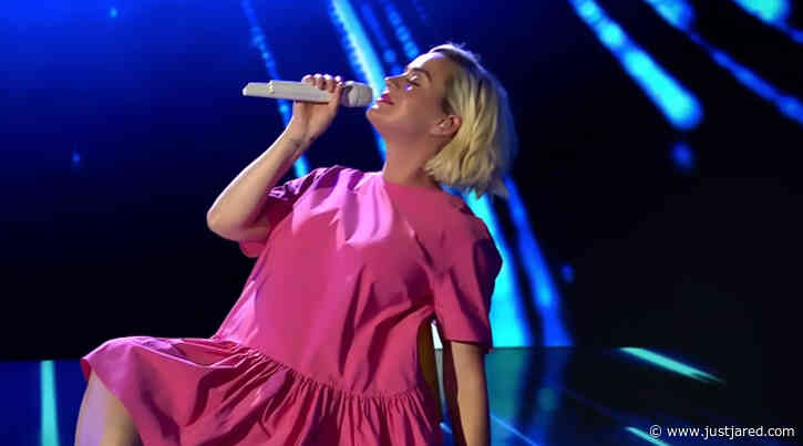 Katy Perry Gives First Performance of 'Daisies' During 'American Idol' Finale - Watch!