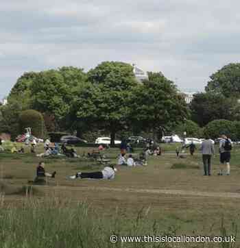 Pictures show how busy Wimbledon Common was at weekend