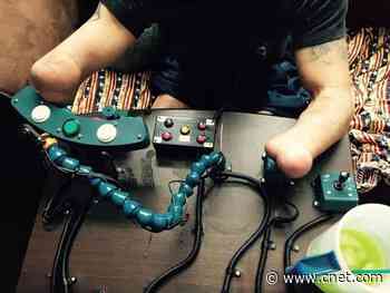 Veterans who lost limbs learn to game again with adaptive controllers     - CNET