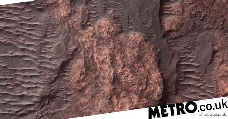 Mysterious lava-like flows on Mars may have been created by mud