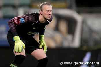 Doelman Remko Pasveer blijft jaar langer bij Vitesse