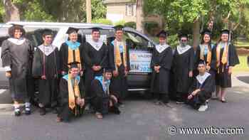 Savannah Arts Academy seniors turn tassels for graduation motorcade - WTOC
