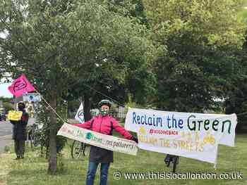Bromley Extinction Rebellion hold 'No Going Back' demonstration at Elmers End