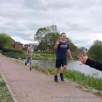 Kind cousins from Astley Bridge raise £625 for Bolton Hospice - The Bolton News