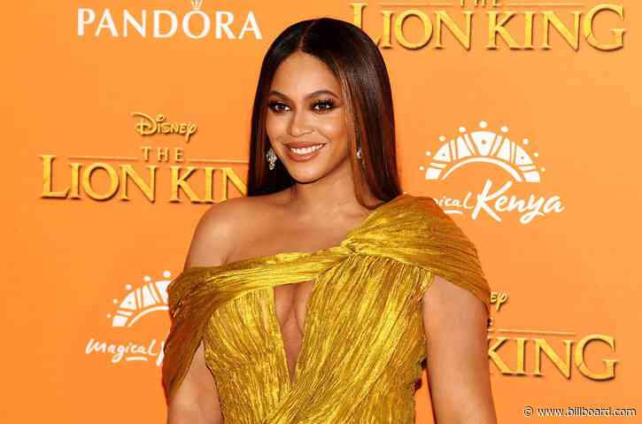 Beyoncé to Give Graduation Speech Alongside the Obamas