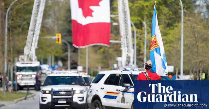 Nova Scotia police under scrutiny as new details of shooting response revealed