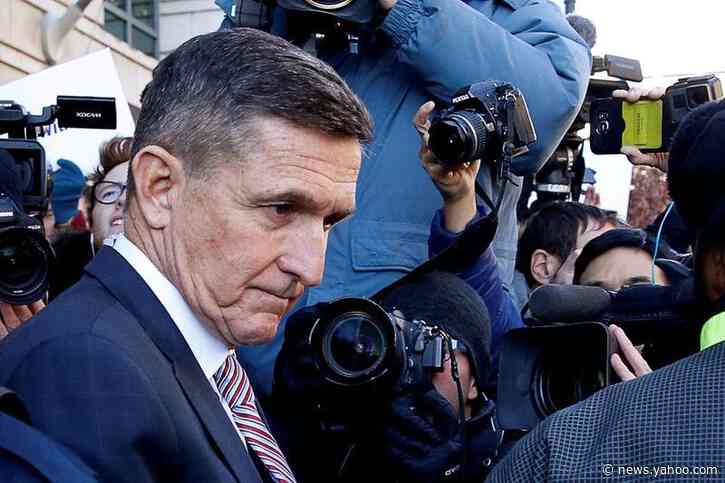 Ex-Trump aide Flynn, who admitted lying to FBI, asks appeals court to toss charges