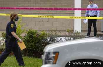 Stabbing suspect killed by Houston police left psychiatric hospital 2 weeks earlier - Chron