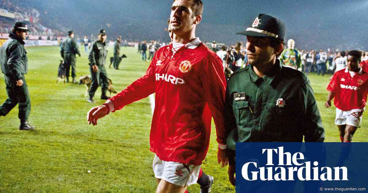 Forgotten stories of football: Manchester United v Galatasaray, 1993 – podcast