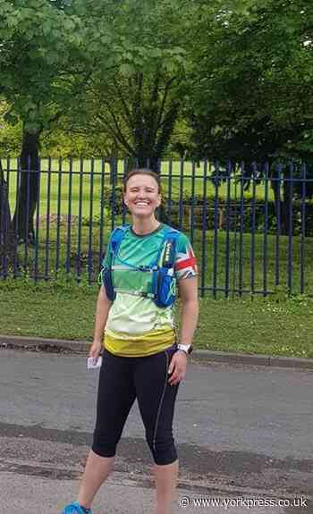 Teacher runs 18 miles to wave to all her pupils during lockdown