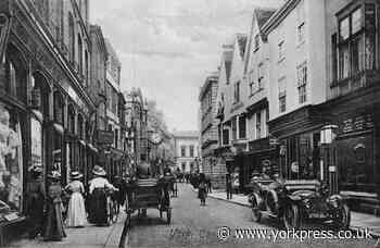 Coney Street, aka York's 'golden half mile', in 1920