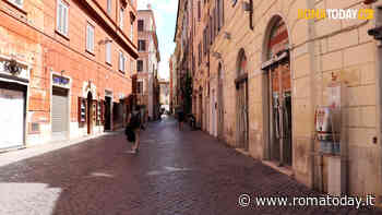 VIDEO | Covid-19, al centro storico di Roma è ancora fase uno: strade deserte e negozi rimasti chiusi