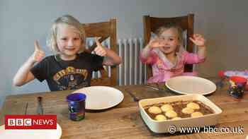 Coronavirus: Children get school dinner recipe to make their own