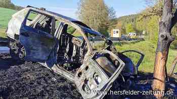 Nach Unfall auf B27 bei Bebra: Frau aus brennenden Auto gerettet | Hessen - hersfelder-zeitung.de