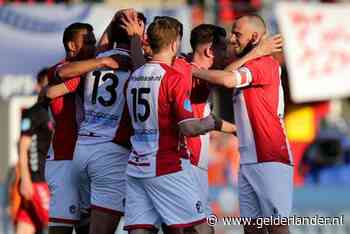Anco Jansen blikt terug op zes memorabele momenten van jubilaris Emmen: van Messi tot de camping