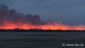 Cities, province wrestling with how to accomodate people displaced by wildfires during pandemic