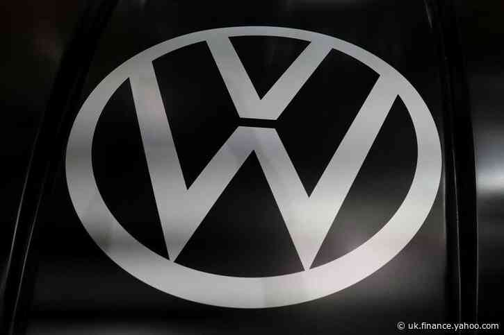Volkswagen admits car advert racist, apologises