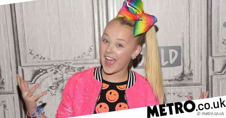 YouTube star JoJo Siwa throws herself JoJo Siwa-themed birthday party because why not?