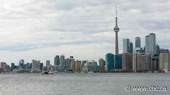 Number of COVID-19 deaths in Toronto tops 700 as mayor says wear masks when in doubt