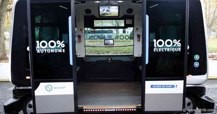U.S. agency lets self-driving shuttle resume carrying people