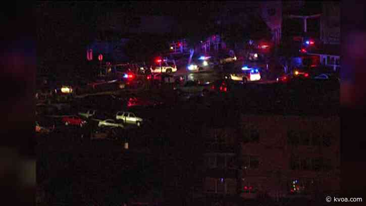 Suspect held in Arizona shopping area shooting; 3 injured