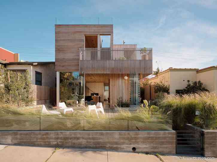 Ras-A Studio builds Walk-Street House near the beach in California
