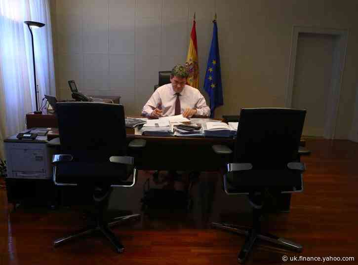Spain to fight poverty with income scheme for 2.5 million people