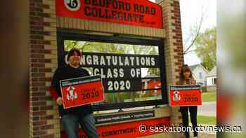 Saskatoon school division offers 'Class of 2020' lawn signs to every graduate