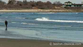 Rhode Island Beach Town Considers Defying Governor’s Order - CBS Boston