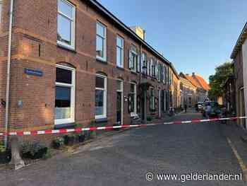 Overleden persoon aangetroffen in tuin in Doesburg, politie doet onderzoek