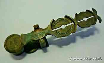 Antique brass Victorian sovereign scales