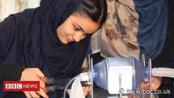 Coronavirus: Afghan girls make ventilators out of car parts