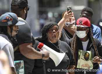 Acevedo, advocates spar over relevance of race in past month's 5 Houston police killings - Houston Chronicle