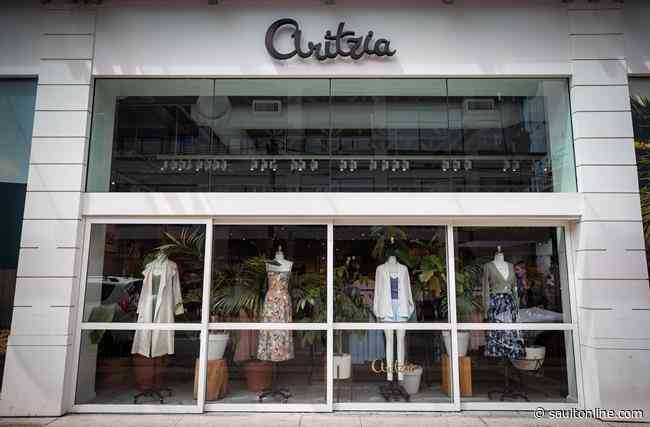 Q-and-A: More showrooms, digital mirrors among ways COVID-19 may change retail
