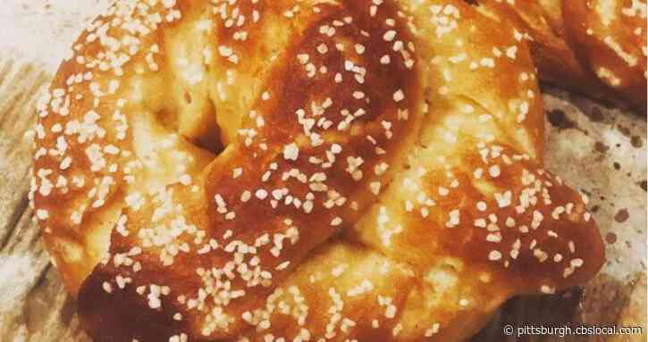 How To: 6 Easy Steps To Make Homemade Soft Pretzels
