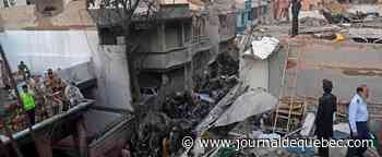 Pakistan: un Airbus A320 s’écrase à Karachi, au moins 80 morts