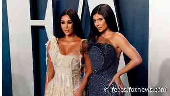 Kim Kardashian, Kylie Jenner heat up Instagram with bikini photos