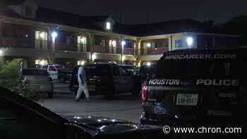 Man found dead at southwest Houston motel