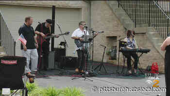 Skyliners Hold Surprise Driveway Concert