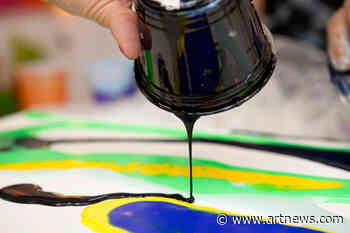 Create Flowing Paintings with the Best Pouring Mediums for Acrylic Paint