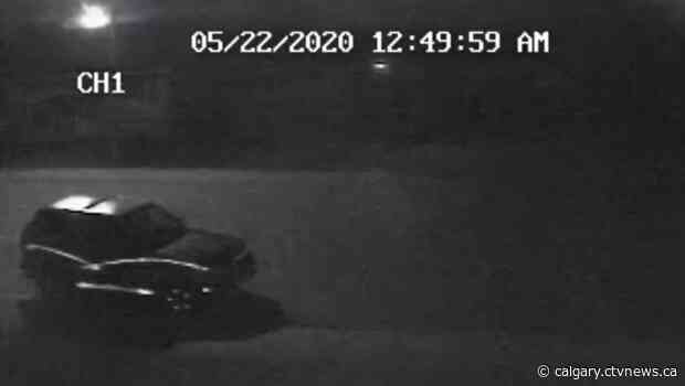 Possible meteor lights up sky in southern Alberta