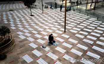 Muslims worldwide celebrate Eid-al-Fitr amid curfews, coronavirus restrictions