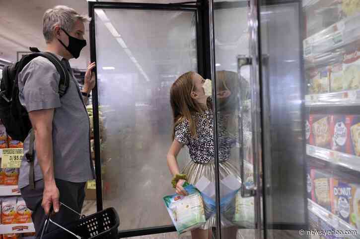 New York's Cuomo says groups of up to 10 must aim to stay 'safe'